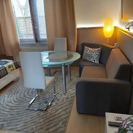 Ujszeged Apartment *